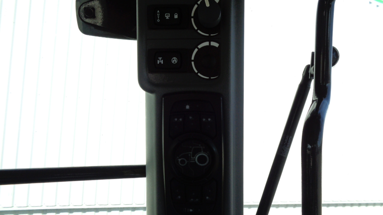 Valtra S374 - Tractor: foto 4 Valtra S374 - Tractor: foto 4