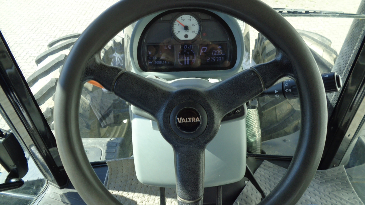 Valtra S374 - Tractor: foto 2 Valtra S374 - Tractor: foto 2