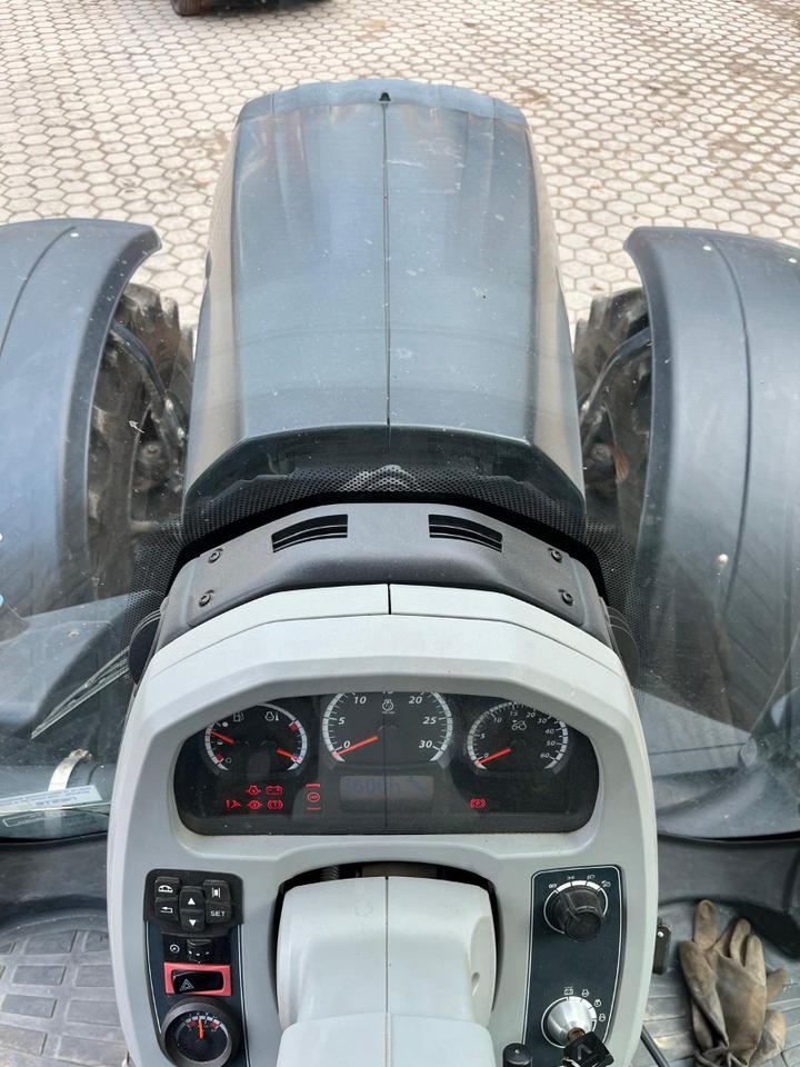 Valtra T214 Direct TwinTrac - Tractor: foto 2 Valtra T214 Direct TwinTrac - Tractor: foto 2