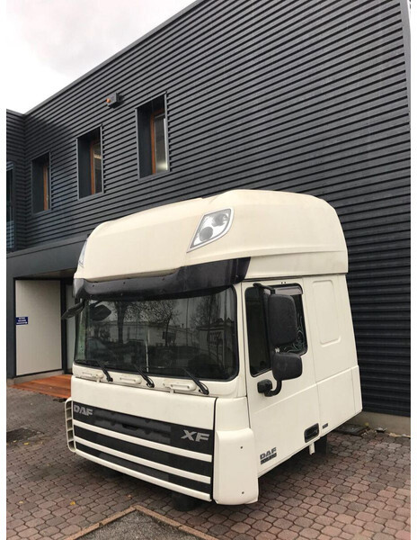 DAF XF 105 Euro 5 - Cabina e interior para Camión: foto 3 DAF XF 105 Euro 5 - Cabina e interior para Camión: foto 3