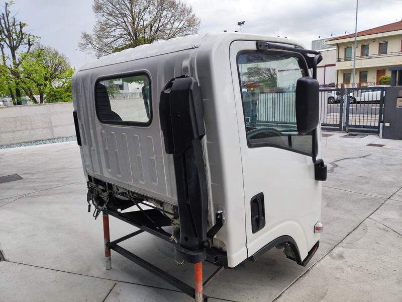 Isuzu 1815 mm - Cabina e interior para Camión: foto 4 Isuzu 1815 mm - Cabina e interior para Camión: foto 4