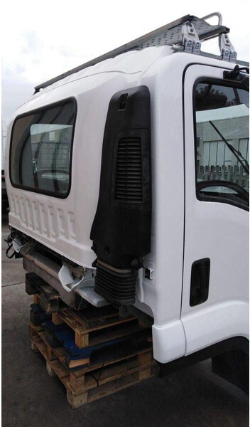 Isuzu FRR Euro 5 - Cabina e interior para Camión: foto 4 Isuzu FRR Euro 5 - Cabina e interior para Camión: foto 4