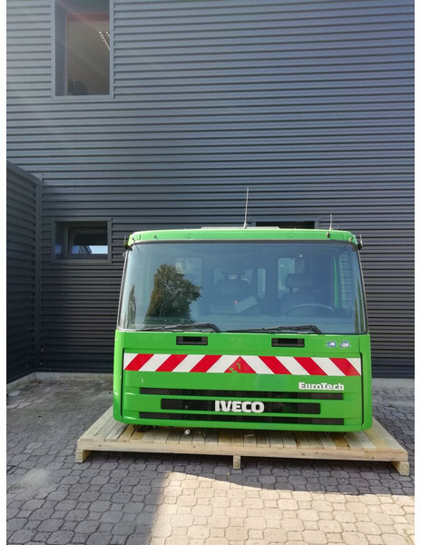 Iveco EUROTECH - EUROTRAKKER Euro 3 - Cabina e interior para Camión: foto 2 Iveco EUROTECH - EUROTRAKKER Euro 3 - Cabina e interior para Camión: foto 2