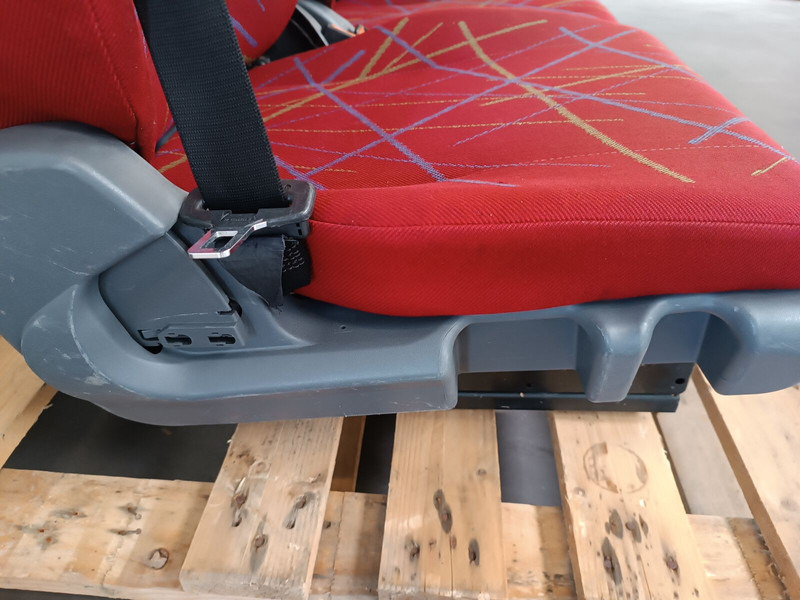 Iveco Eurostar, Eurotech, Eurotrakker - Asiento para Camión: foto 1 Iveco Eurostar, Eurotech, Eurotrakker - Asiento para Camión: foto 1