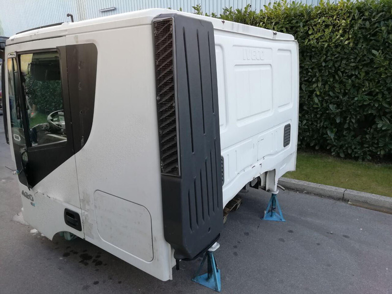 Iveco STRALIS AT Euro 5 - Cabina e interior para Camión: foto 3 Iveco STRALIS AT Euro 5 - Cabina e interior para Camión: foto 3