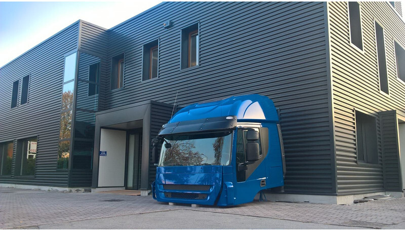Iveco STRALIS AT Euro 5 - Cabina e interior para Camión: foto 2 Iveco STRALIS AT Euro 5 - Cabina e interior para Camión: foto 2