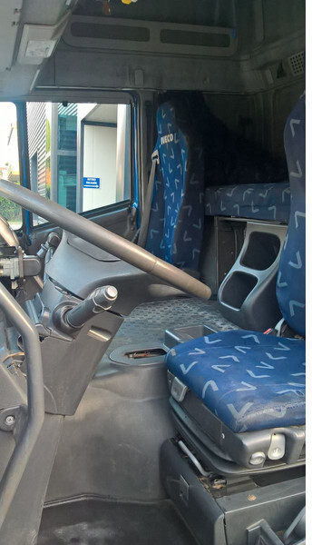 Iveco STRALIS AT Euro 5 - Cabina e interior para Camión: foto 5 Iveco STRALIS AT Euro 5 - Cabina e interior para Camión: foto 5