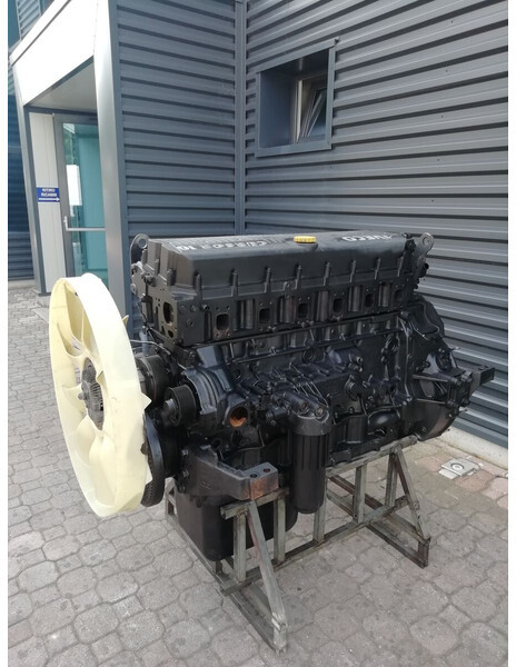 Iveco STRALIS EURO 5 420 - 450 - 460 CURSOR 10 F3AE3681 EURO 5 R - Motor para Camión: foto 1 Iveco STRALIS EURO 5 420 - 450 - 460 CURSOR 10 F3AE3681 EURO 5 R - Motor para Camión: foto 1