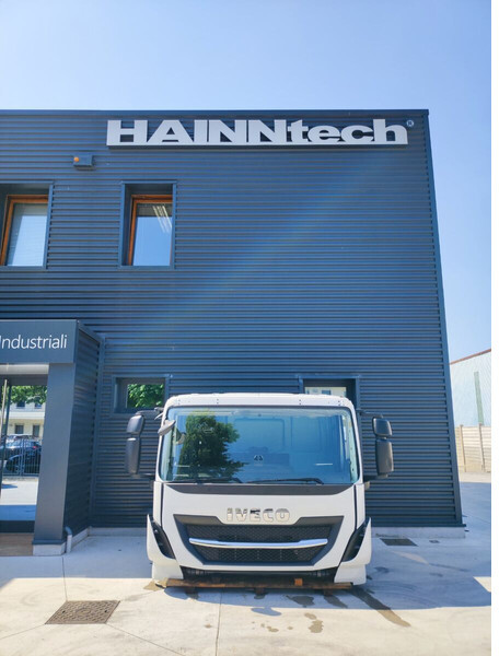 Iveco STRALIS HI STREET - TRAKKER Euro 6 - Cabina e interior para Camión: foto 2 Iveco STRALIS HI STREET - TRAKKER Euro 6 - Cabina e interior para Camión: foto 2