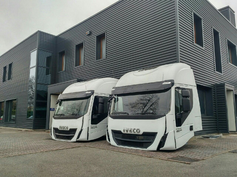 Iveco Stralis HI-WAY Euro 6 - Cabina e interior para Camión: foto 1 Iveco Stralis HI-WAY Euro 6 - Cabina e interior para Camión: foto 1