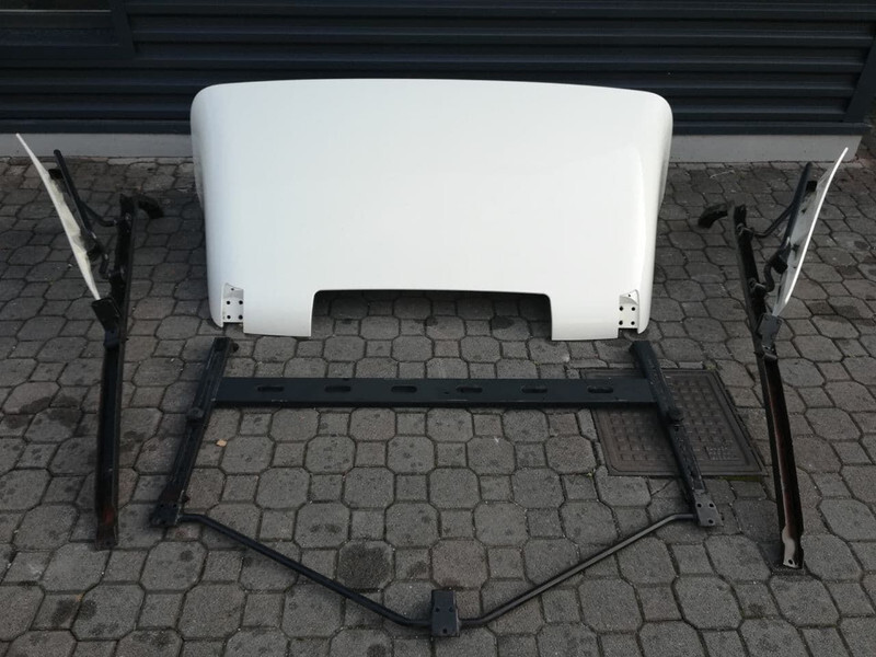 MAN Roof - Tetto - Aerodinámica/ Spoiler para Camión: foto 2 MAN Roof - Tetto - Aerodinámica/ Spoiler para Camión: foto 2