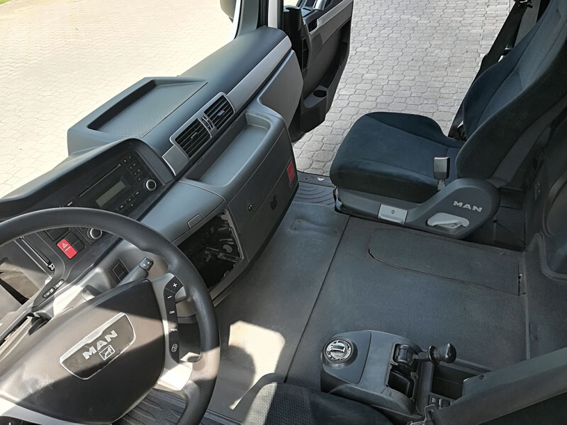 MAN TGX XLX EURO 5 - Cabina e interior para Camión: foto 5 MAN TGX XLX EURO 5 - Cabina e interior para Camión: foto 5