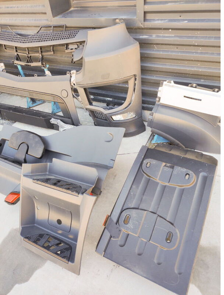 Mercedes-Benz ACTROS AROCS - Parachoques para Camión: foto 4 Mercedes-Benz ACTROS AROCS - Parachoques para Camión: foto 4