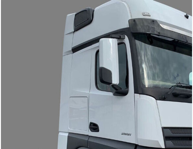 Mercedes-Benz ACTROS GigaSpace - Aerodinámica/ Spoiler para Camión: foto 1 Mercedes-Benz ACTROS GigaSpace - Aerodinámica/ Spoiler para Camión: foto 1