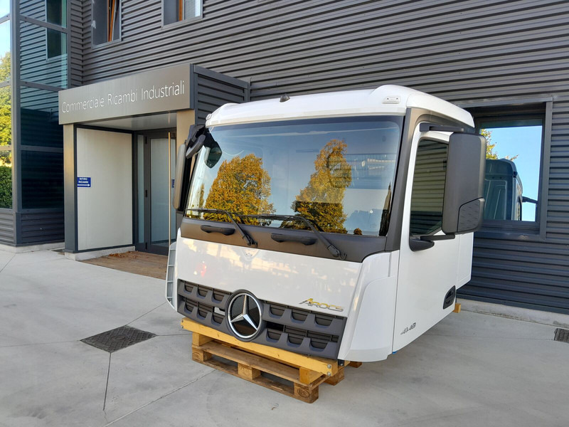 Mercedes-Benz Arocs Actros MP4 Euro 6 - Cabina e interior para Camión: foto 2 Mercedes-Benz Arocs Actros MP4 Euro 6 - Cabina e interior para Camión: foto 2
