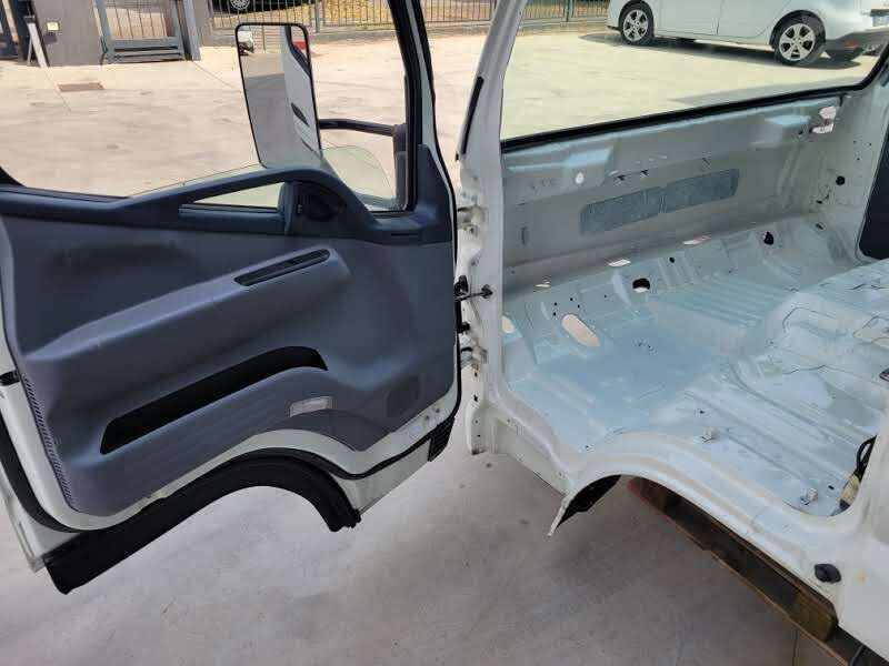 Cabina e interior para Camión Mitsubishi Fuso "C": foto 9