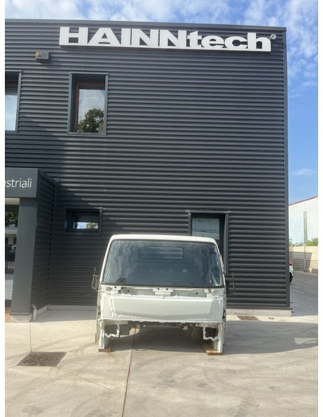 Mitsubishi Fuso CANTER C TYPE 2040 mm - Cabina e interior para Camión: foto 4 Mitsubishi Fuso CANTER C TYPE 2040 mm - Cabina e interior para Camión: foto 4