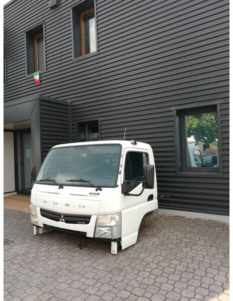 Mitsubishi Fuso CANTER C TYPE MODEL Euro 6, Euro 5, EEV - Cabina e interior para Camión: foto 1 Mitsubishi Fuso CANTER C TYPE MODEL Euro 6, Euro 5, EEV - Cabina e interior para Camión: foto 1