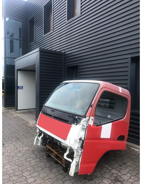 Mitsubishi Fuso Canter "S" - Cabina e interior para Camión: foto 3 Mitsubishi Fuso Canter "S" - Cabina e interior para Camión: foto 3