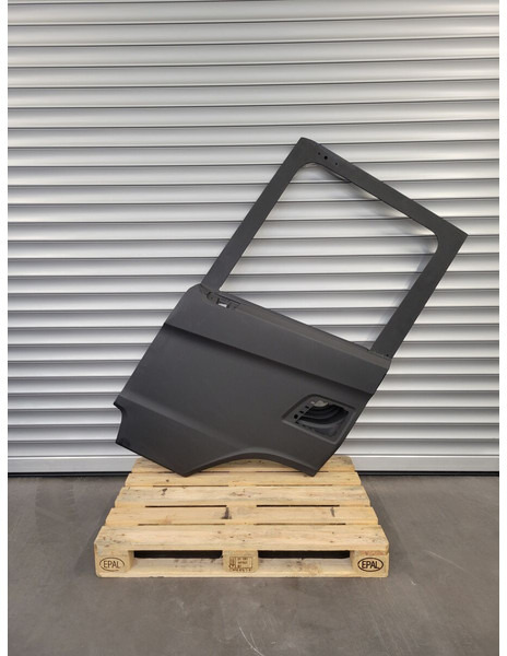 Scania S Serie - NTG - Puerta y piezas para Camión: foto 1 Scania S Serie - NTG - Puerta y piezas para Camión: foto 1