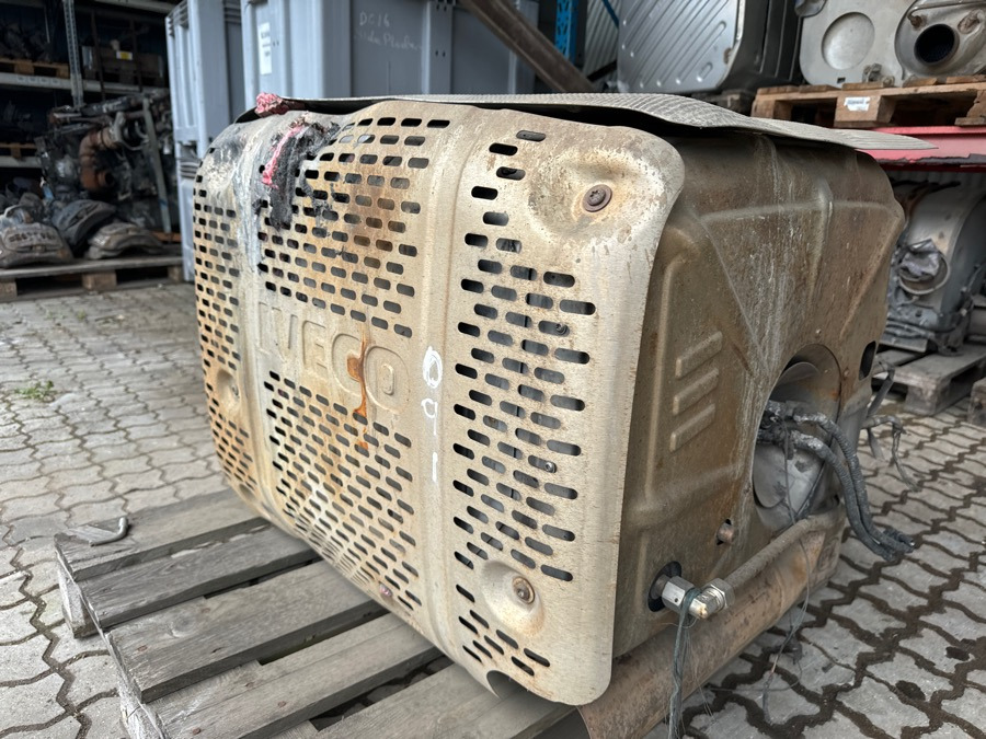 IVECO EXHAUST 5801448219 - Convertidor catalítico para Camión: foto 3 IVECO EXHAUST 5801448219 - Convertidor catalítico para Camión: foto 3