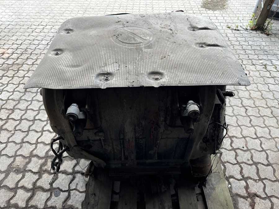 IVECO EXHAUST 5801448219 - Convertidor catalítico para Camión: foto 2 IVECO EXHAUST 5801448219 - Convertidor catalítico para Camión: foto 2