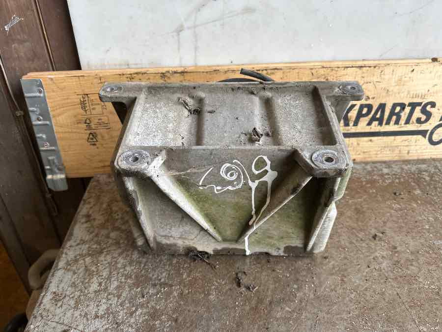 MAN ADBLUE PUMPE 81.15403-6090 - Sistema de combustible para Camión: foto 2 MAN ADBLUE PUMPE 81.15403-6090 - Sistema de combustible para Camión: foto 2