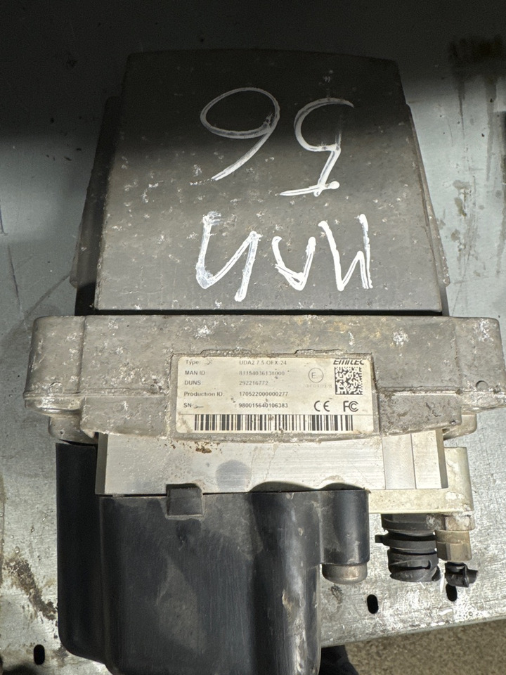 MAN ADBLUE PUMPE 81.15403-6138 - Sistema de combustible para Camión: foto 2 MAN ADBLUE PUMPE 81.15403-6138 - Sistema de combustible para Camión: foto 2