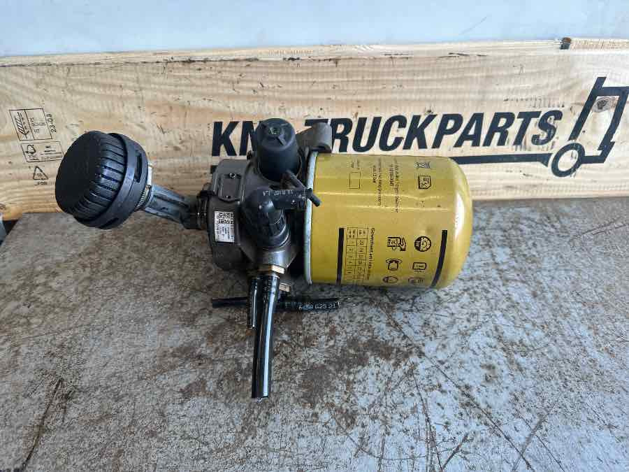 MAN AIR DRYER 81.52102-6410 - Sistema de admisión de aire para Camión: foto 1 MAN AIR DRYER 81.52102-6410 - Sistema de admisión de aire para Camión: foto 1