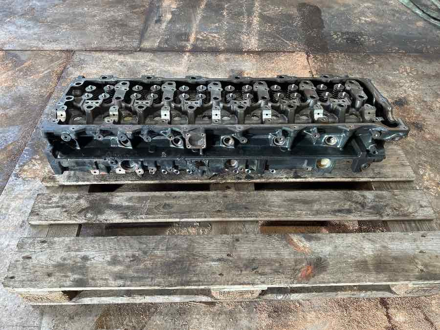 MAN CYLINDERHEAD 51.03100-6752 - Motor y piezas para Camión: foto 2 MAN CYLINDERHEAD 51.03100-6752 - Motor y piezas para Camión: foto 2