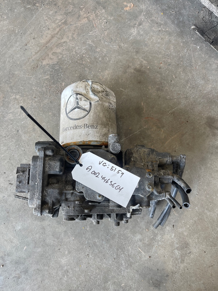 MERCEDES AIR DRYER A0024463664 - Válvula de freno para Camión: foto 1 MERCEDES AIR DRYER A0024463664 - Válvula de freno para Camión: foto 1