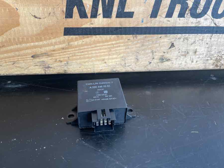 MERCEDES ECU ECTS A0004460085 - Unidad de control para Autobús: foto 1 MERCEDES ECU ECTS A0004460085 - Unidad de control para Autobús: foto 1