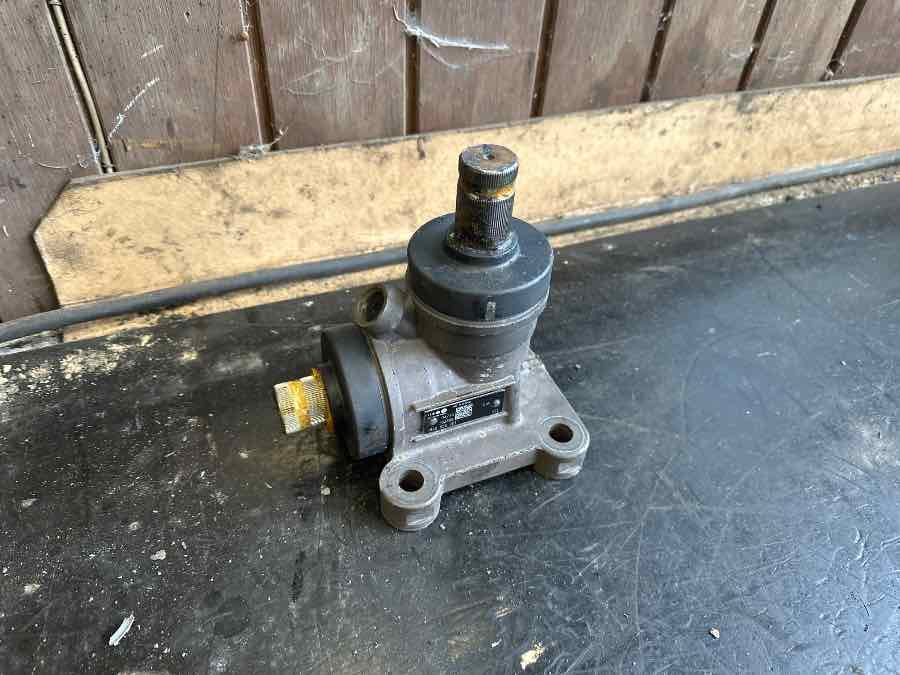 MERCEDES STEERING ANGLED A6294600025 - Dirección para Autobús: foto 1 MERCEDES STEERING ANGLED A6294600025 - Dirección para Autobús: foto 1