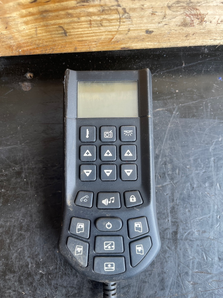 RENAULT REMOTE PANEL 7422133150 - Cabina e interior para Camión: foto 1 RENAULT REMOTE PANEL 7422133150 - Cabina e interior para Camión: foto 1