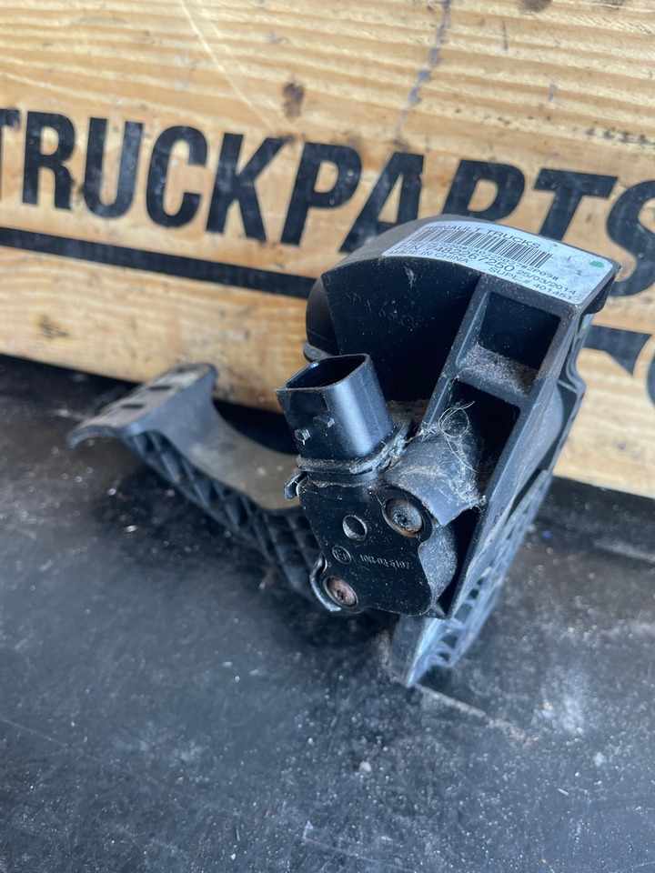 RENAULT SPEEDER PEDAL  7482267250 - Cabina e interior para Camión: foto 1 RENAULT SPEEDER PEDAL  7482267250 - Cabina e interior para Camión: foto 1