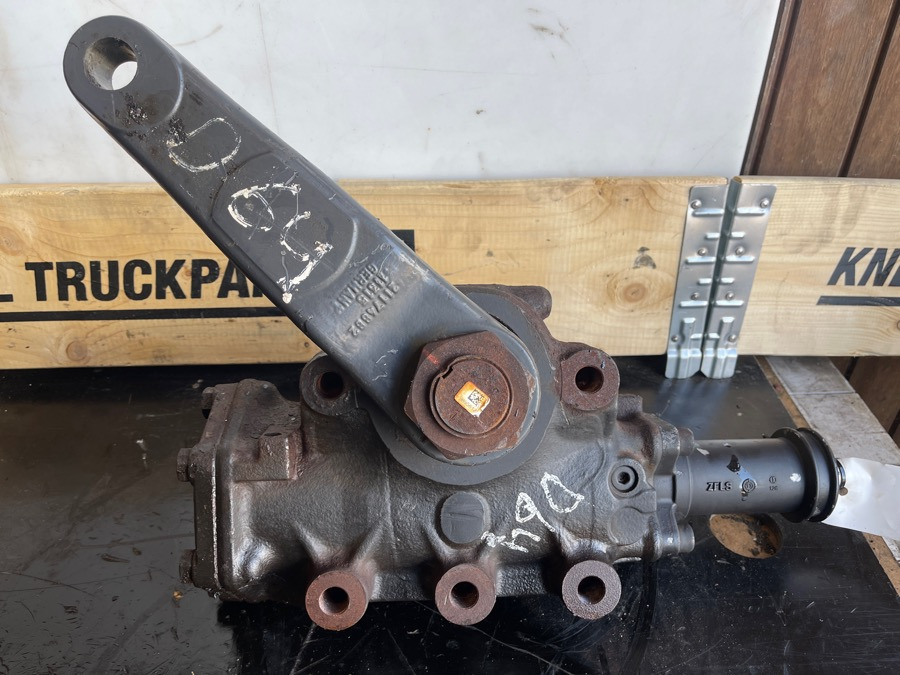 RENAULT STEERING GEAR 7421386315 - Dirección para Camión: foto 1 RENAULT STEERING GEAR 7421386315 - Dirección para Camión: foto 1