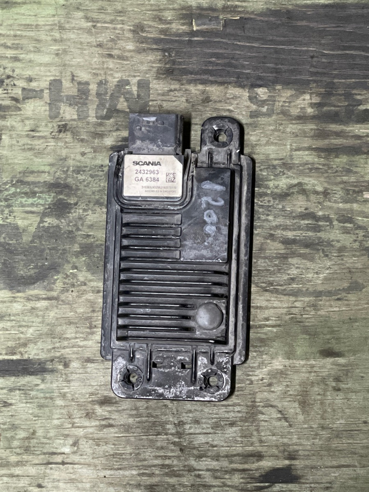 SCANIA ECU DIS 2432963 - Sistema eléctrico para Camión: foto 1 SCANIA ECU DIS 2432963 - Sistema eléctrico para Camión: foto 1