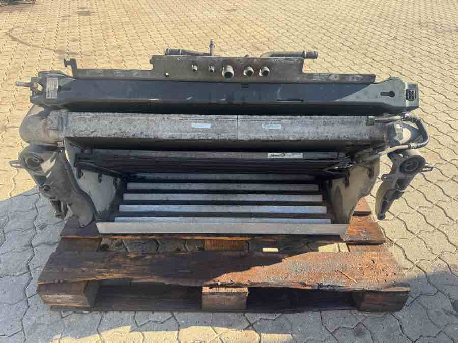 SCANIA L SERIE COOLER / RADIATOR 1769999 2580968 - Sistema de refrigeración para Camión: foto 1 SCANIA L SERIE COOLER / RADIATOR 1769999 2580968 - Sistema de refrigeración para Camión: foto 1