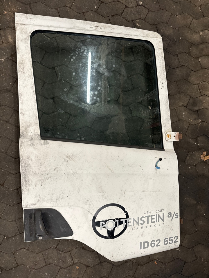 SCANIA P SERIE RIGHT DOOR 1384420 - Cabina e interior para Camión: foto 1 SCANIA P SERIE RIGHT DOOR 1384420 - Cabina e interior para Camión: foto 1