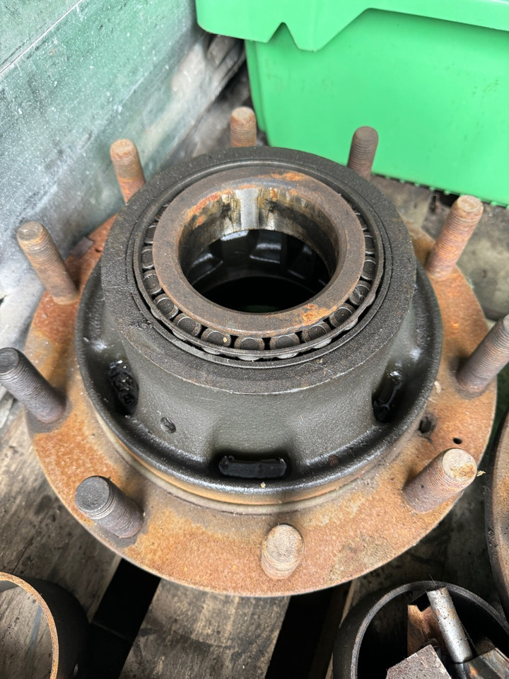 SCANIA REAR HUB 1814214 - Cubo para Camión: foto 1 SCANIA REAR HUB 1814214 - Cubo para Camión: foto 1