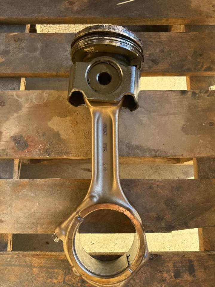 VOLVO D13 PISTON + CONROD 20847904 + 20876840 - Motor y piezas para Camión: foto 1 VOLVO D13 PISTON + CONROD 20847904 + 20876840 - Motor y piezas para Camión: foto 1