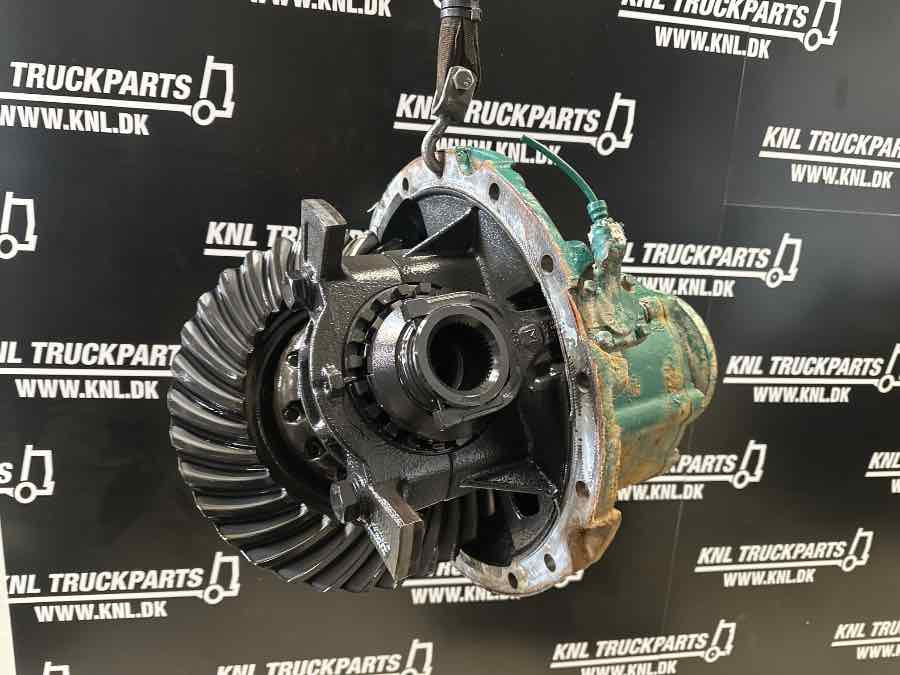 VOLVO DIFF DSS35A - 2.83 // 20701329 - Diferencial para Camión: foto 1 VOLVO DIFF DSS35A - 2.83 // 20701329 - Diferencial para Camión: foto 1