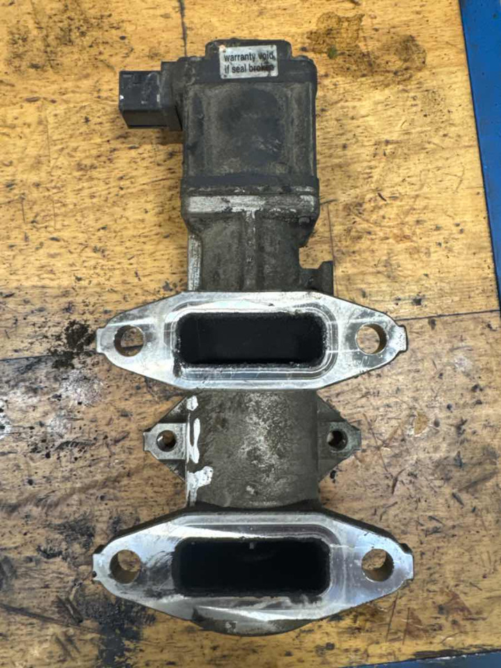 VOLVO EGR COOLER VALVE 22008302 - Válvula de freno para Camión: foto 2 VOLVO EGR COOLER VALVE 22008302 - Válvula de freno para Camión: foto 2