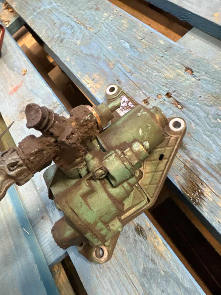 VOLVO ENGINE BRAKE VALVE 21707054 - Válvula de freno para Camión: foto 2 VOLVO ENGINE BRAKE VALVE 21707054 - Válvula de freno para Camión: foto 2