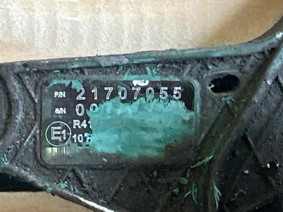 VOLVO ENGINE BRAKE VALVE 21707055 - Válvula de freno para Camión: foto 2 VOLVO ENGINE BRAKE VALVE 21707055 - Válvula de freno para Camión: foto 2