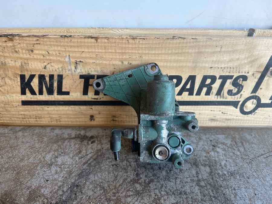 VOLVO EXHAUST VALVE 20994250 - Válvula de freno para Camión: foto 1 VOLVO EXHAUST VALVE 20994250 - Válvula de freno para Camión: foto 1