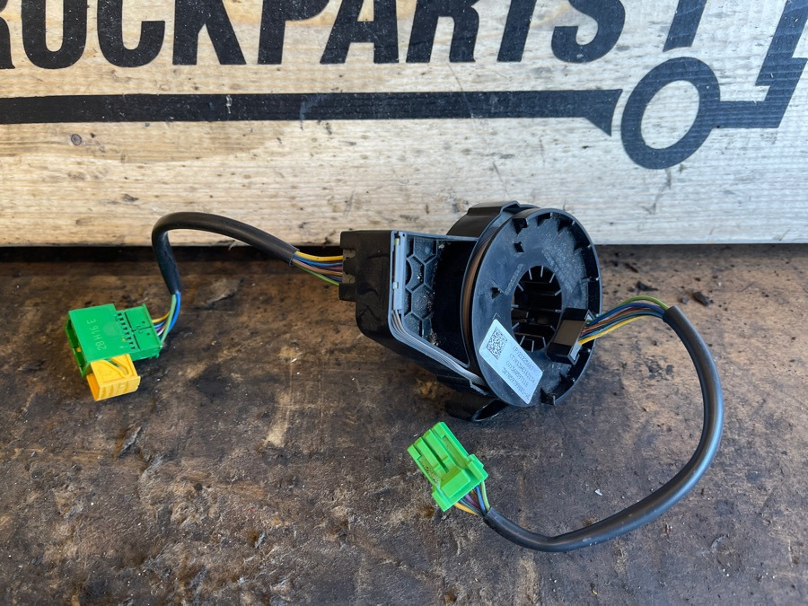 VOLVO FH4 CLOCKSPIN 21225667 - Cabina e interior para Camión: foto 2 VOLVO FH4 CLOCKSPIN 21225667 - Cabina e interior para Camión: foto 2