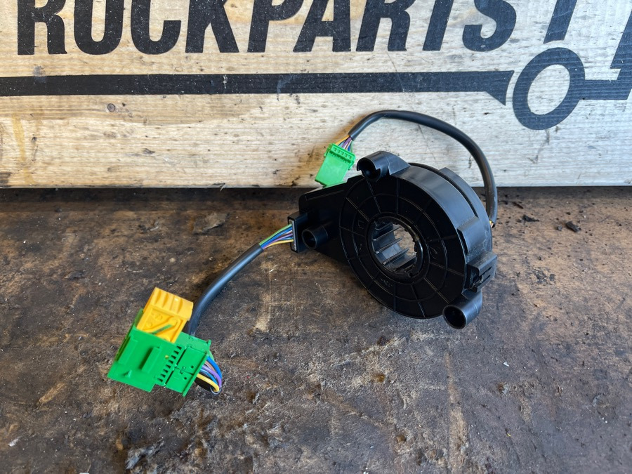 VOLVO FH4 CLOCKSPIN 21225667 - Cabina e interior para Camión: foto 1 VOLVO FH4 CLOCKSPIN 21225667 - Cabina e interior para Camión: foto 1