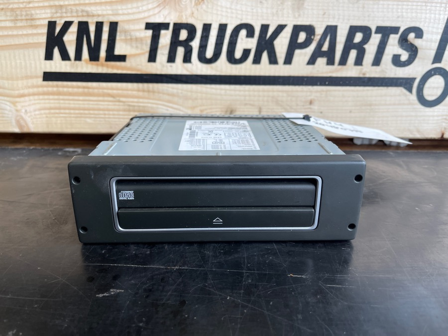 VOLVO FH4 RADIO 22192832 - Cabina e interior para Camión: foto 1 VOLVO FH4 RADIO 22192832 - Cabina e interior para Camión: foto 1