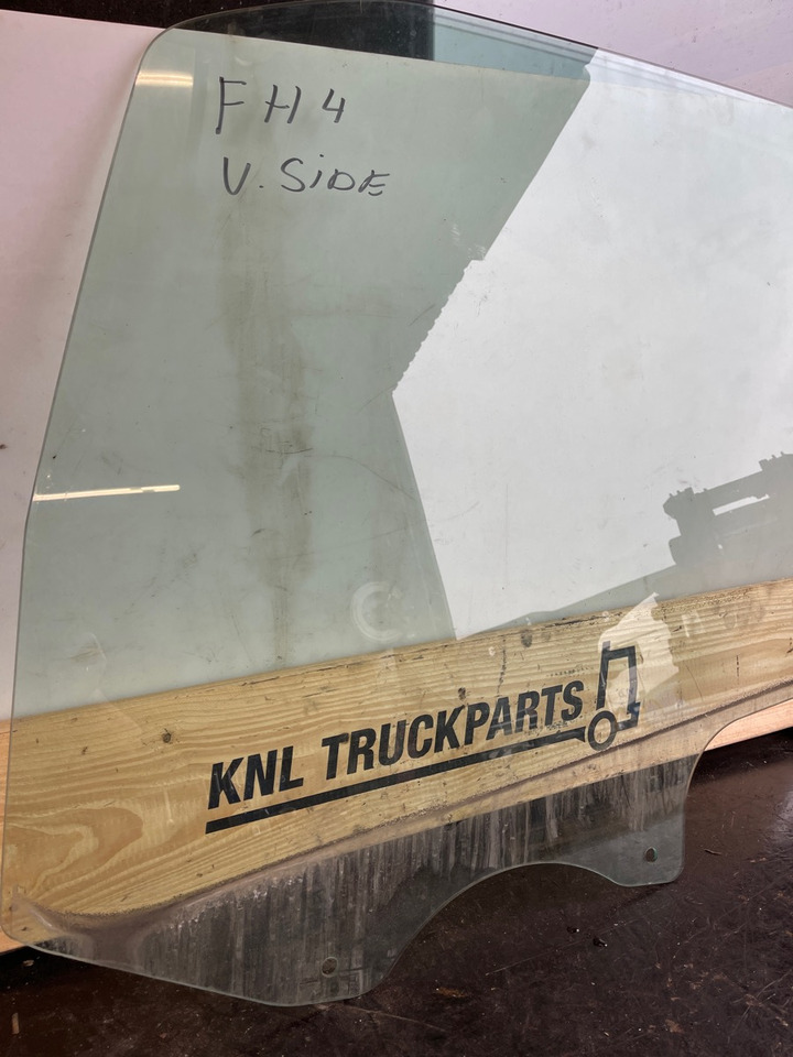 VOLVO FH4 WINDOW 84043040 - Cabina e interior para Camión: foto 1 VOLVO FH4 WINDOW 84043040 - Cabina e interior para Camión: foto 1